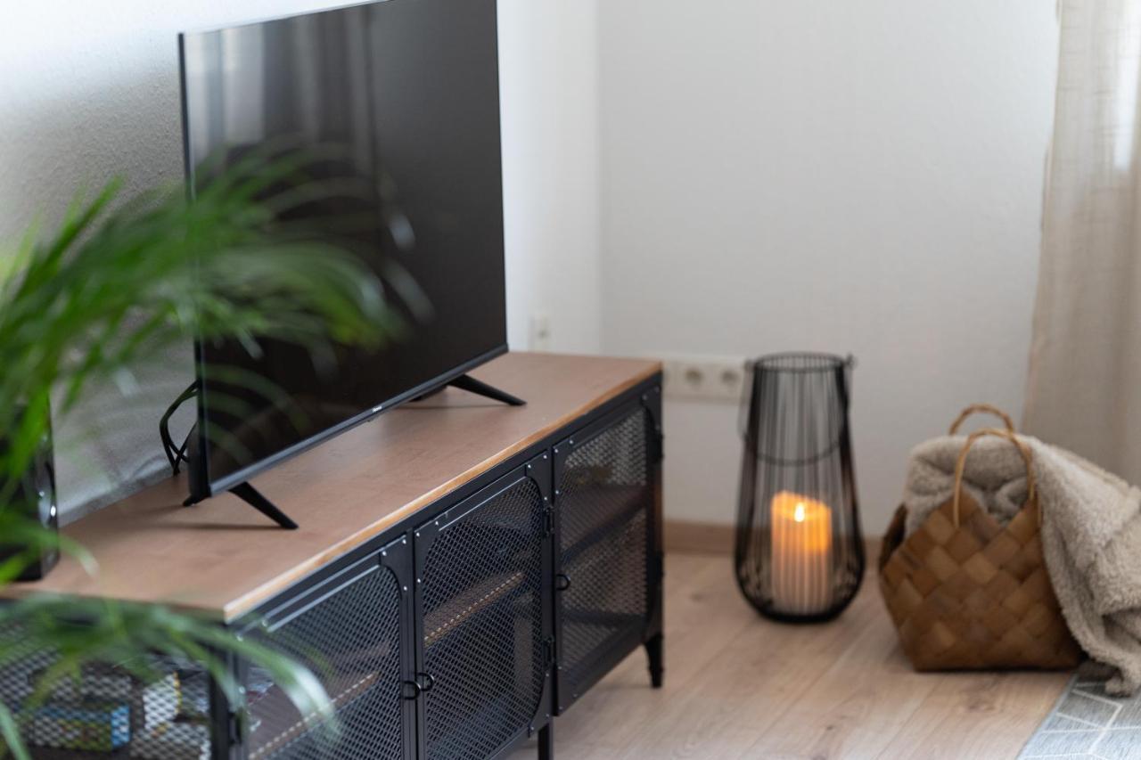 האם Apart63-Modern-3Room I Smart Tv I Free Parking I Free Wifi מראה חיצוני תמונה